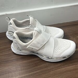 Tiem slipstream, white marble with cleats